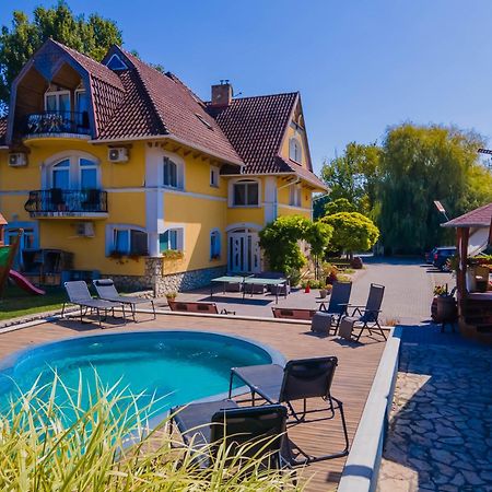 Jade Panzio Bed & Breakfast Balatonföldvár Eksteriør bilde