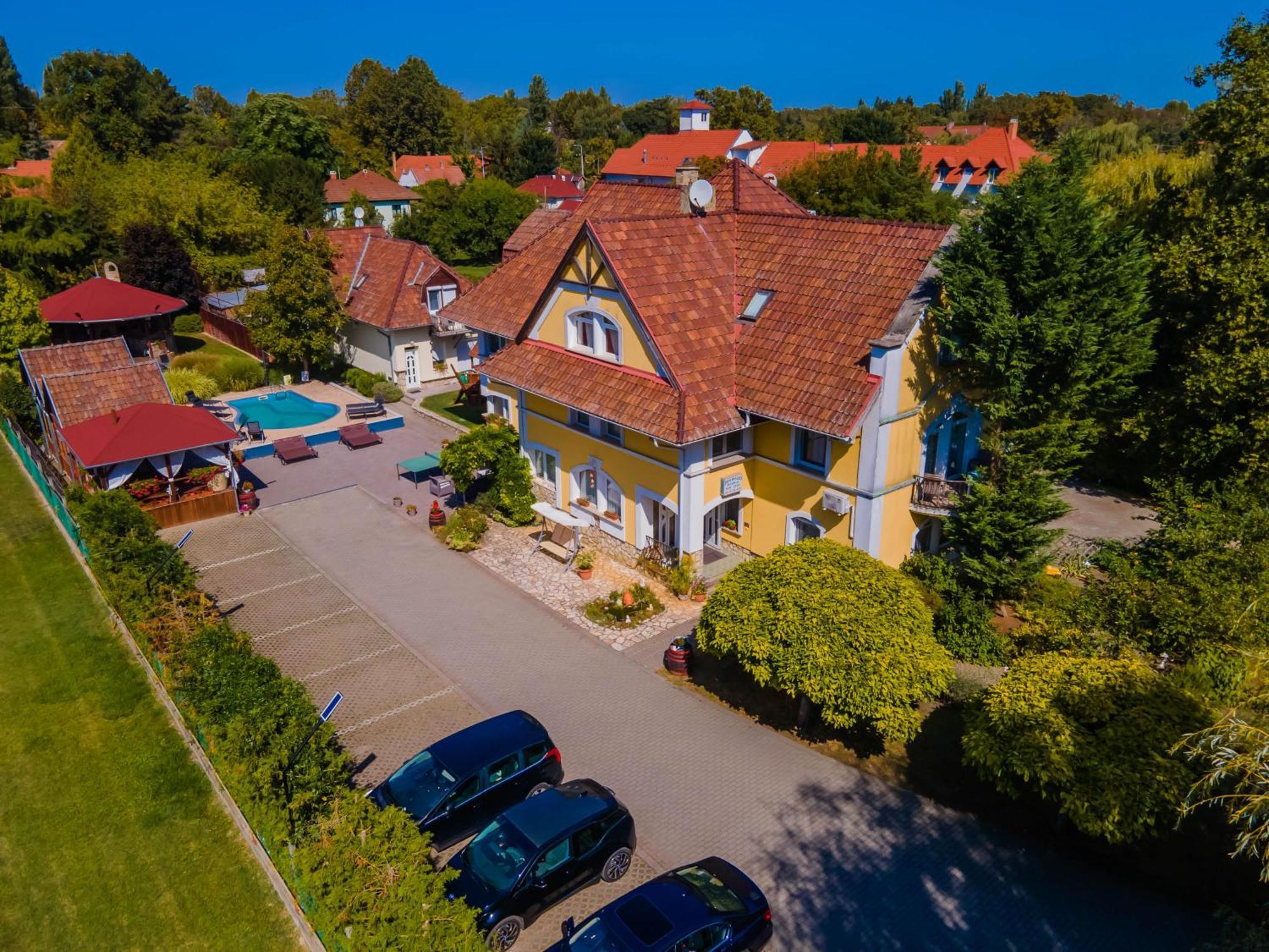 Jade Panzio Bed & Breakfast Balatonföldvár Eksteriør bilde